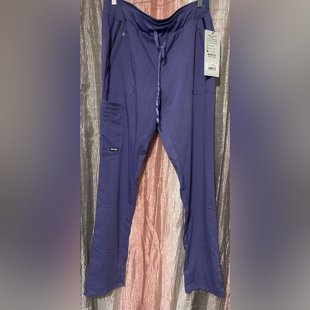 Barco One Greys Anatomy Scrub Pants
Size Medium Tall
Color Slate Purple
NWT